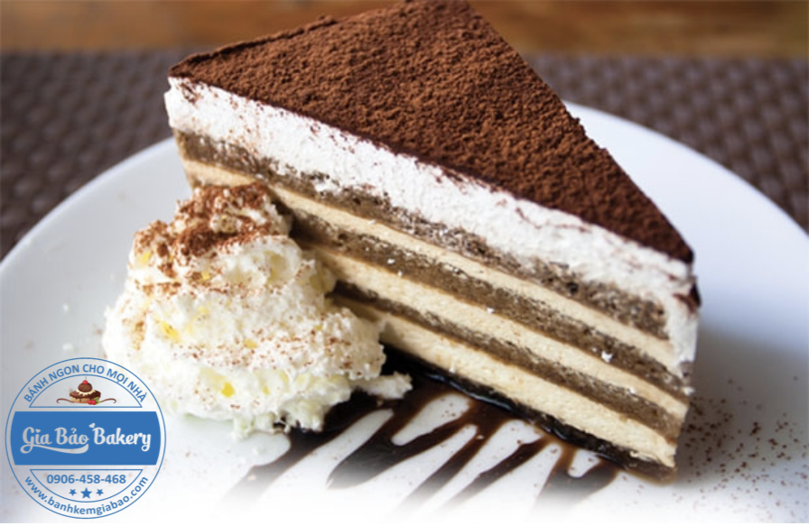 bánh kem tiramisu cổ điển