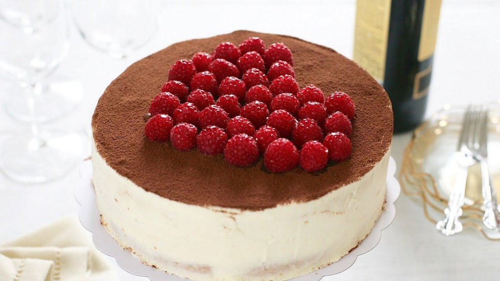 tiramisu kết hợp mâm xôi