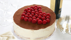 tiramisu kết hợp mâm xôi